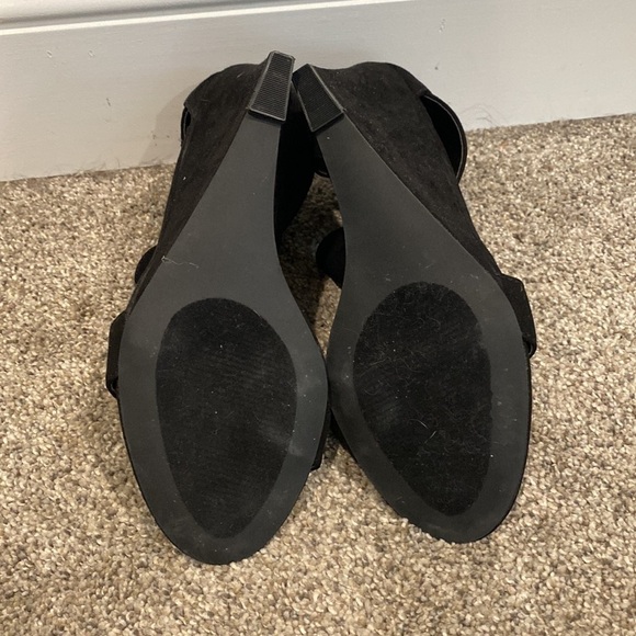 JustFab Black Wedge Heel Sandals - Size 8.5 - Picture 5 of 7